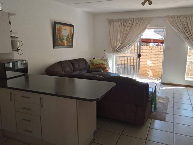 INVESTORS DREAM OR BEGINNERS R895 000 - Photo 6