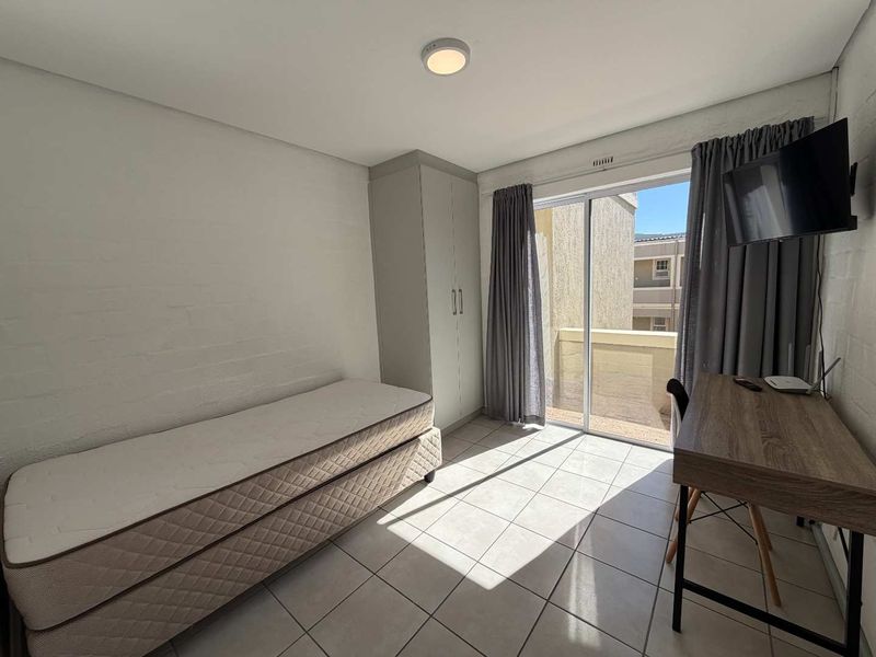 Bachelor Unit to Rent Close to Stellenbosch University - Photo 3