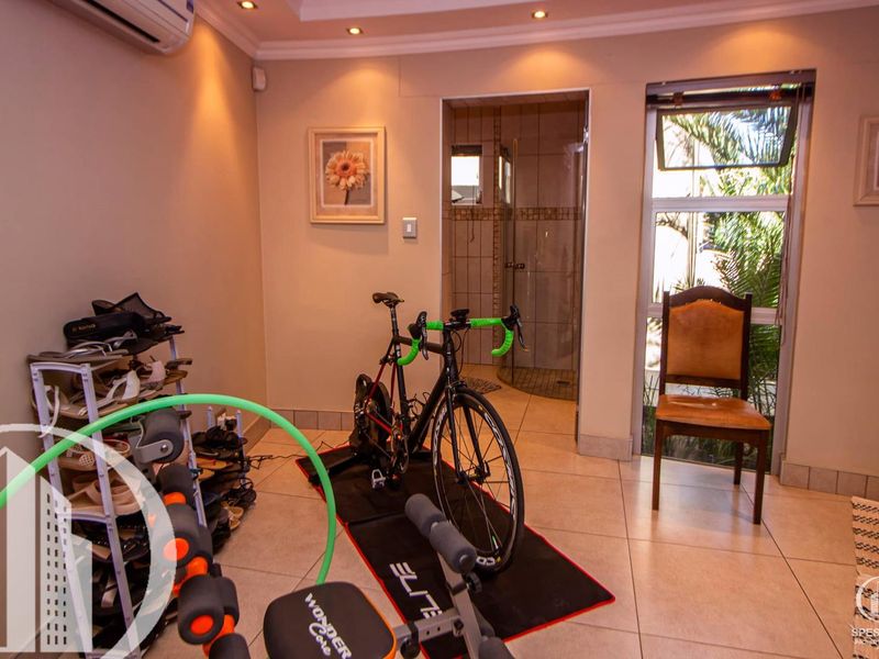 Beautiful House in 5 HA Plot in Brakwater - Photo 3