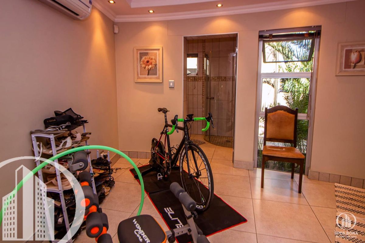 Beautiful House in 5 HA Plot in Brakwater - Photo 3