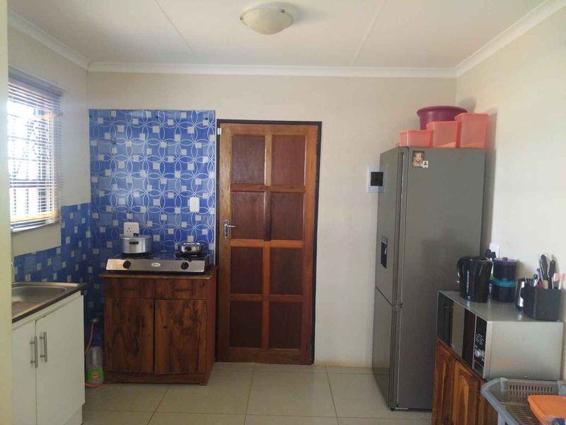 3 bedrooms house for sale in Soshanguve VV - Photo 10