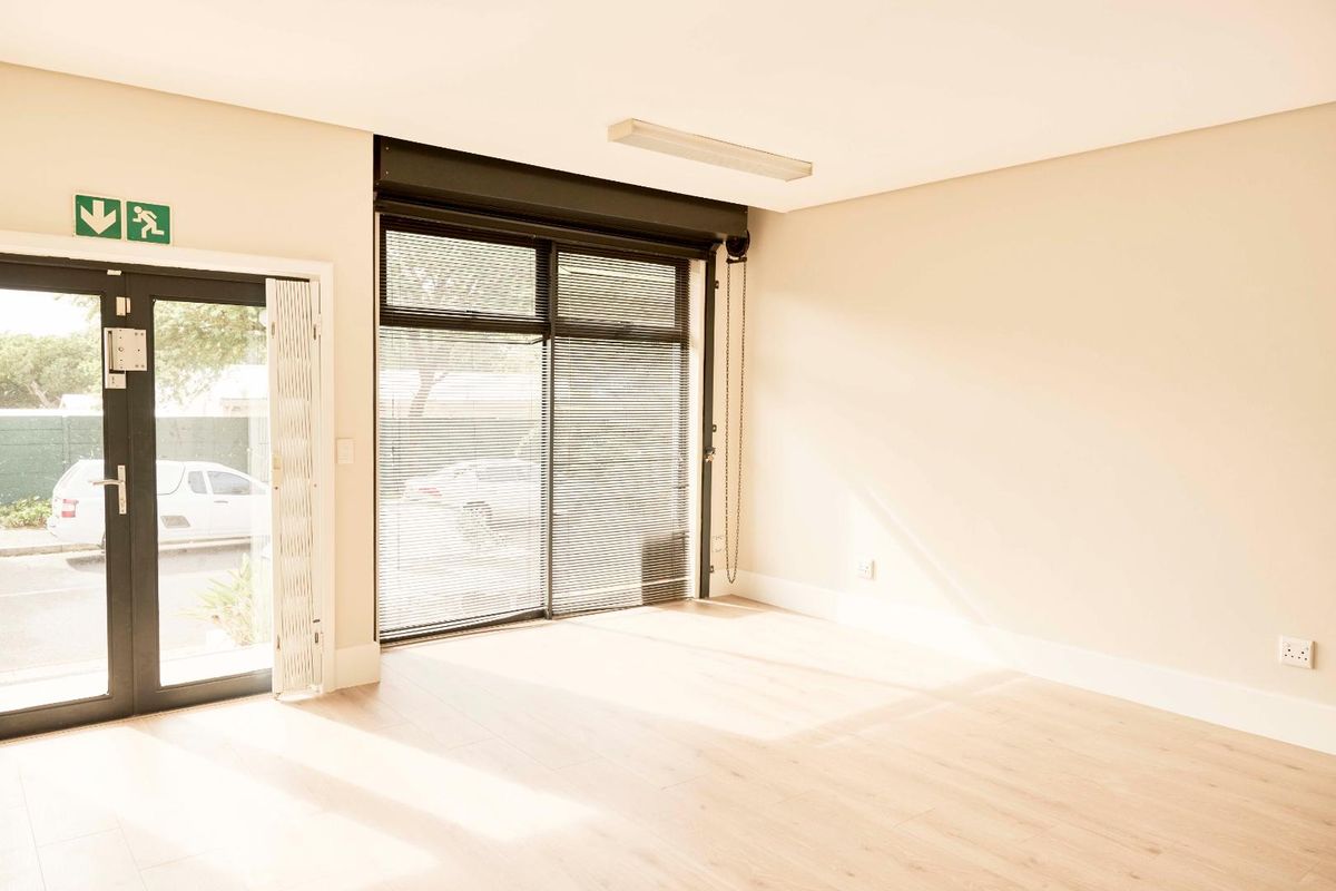 Newly Renovated Modern Offices in Westlake - Photo 3
