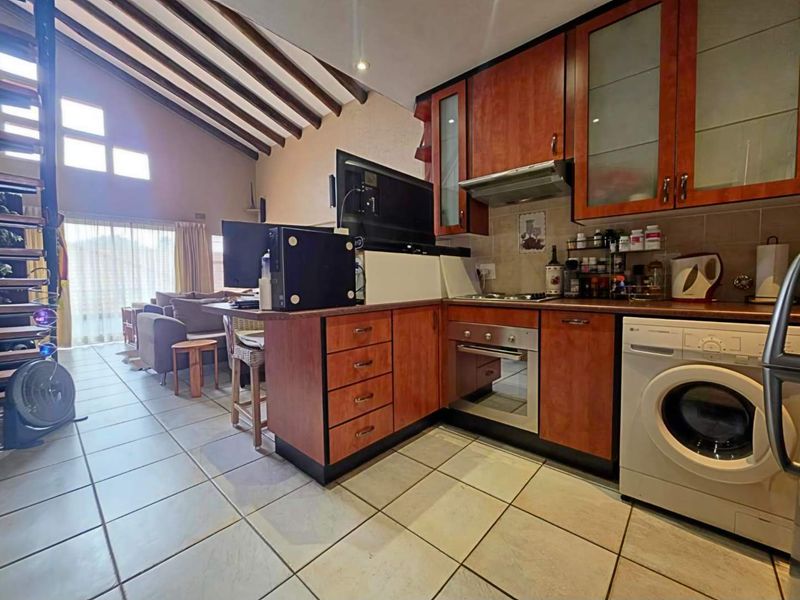 2 Bedroom Townhouse for Sale in New Redruth - Photo 2