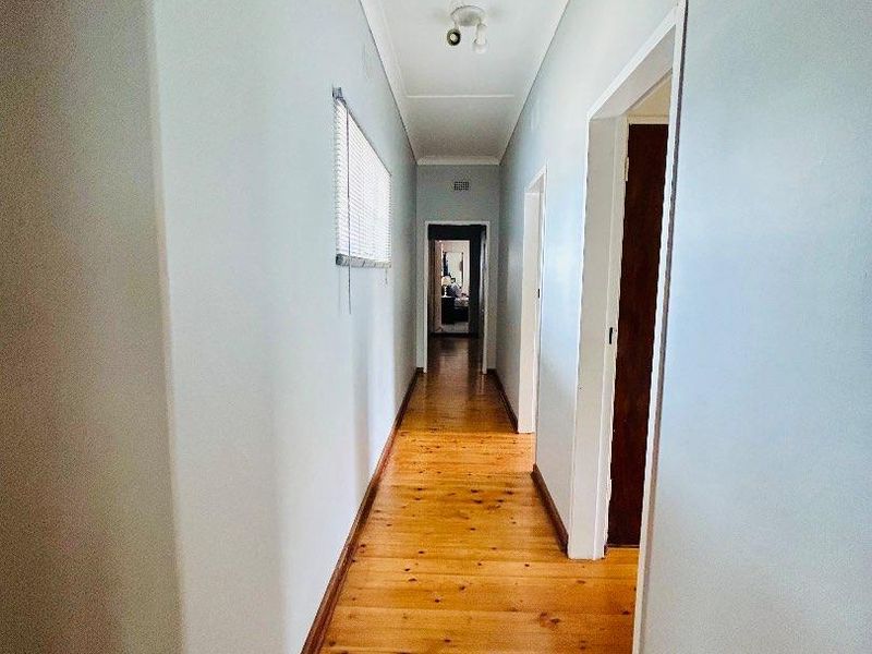 4 bedroom house with 2 flatlets to buy - Photo 9