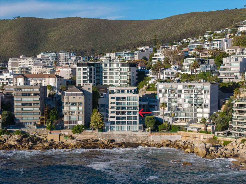 Exceptional Oceanfront Penthouse in Bantry Bay - Photo 10