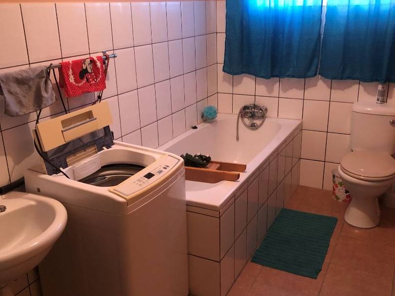 Renovaters dream with potential. - Photo 5