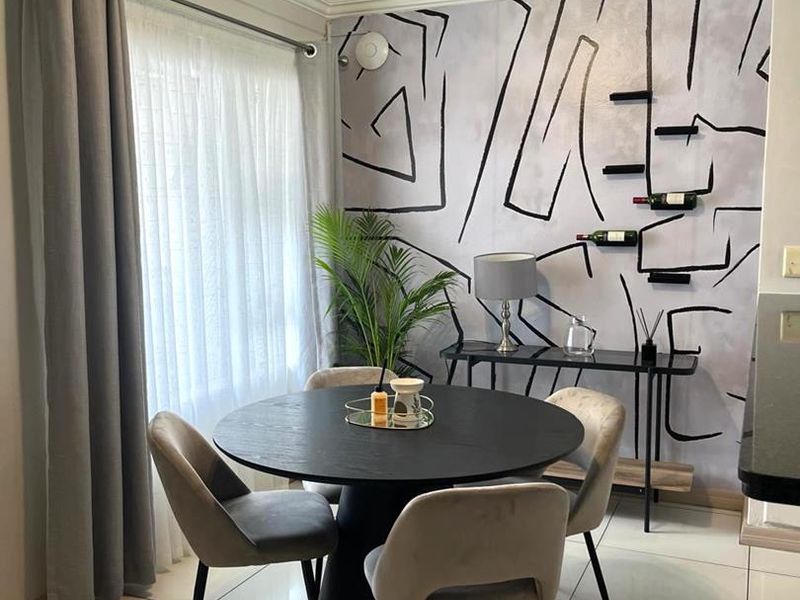 Fully furnished 2 Bed Apartment in Sandton - Photo 6