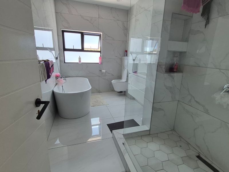 House for sale - Photo 8
