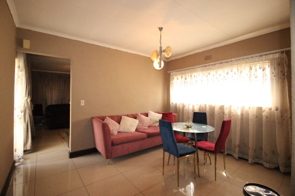 Beautiful home in good area - Photo 5