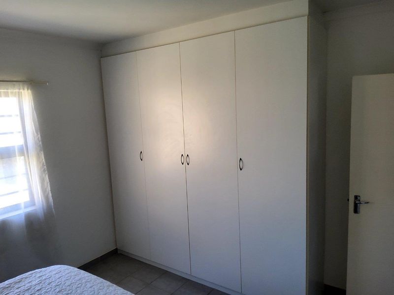 **Exclusive Spacious 2-Bedroom Flat in Prime Gonubie Location** - Photo 9