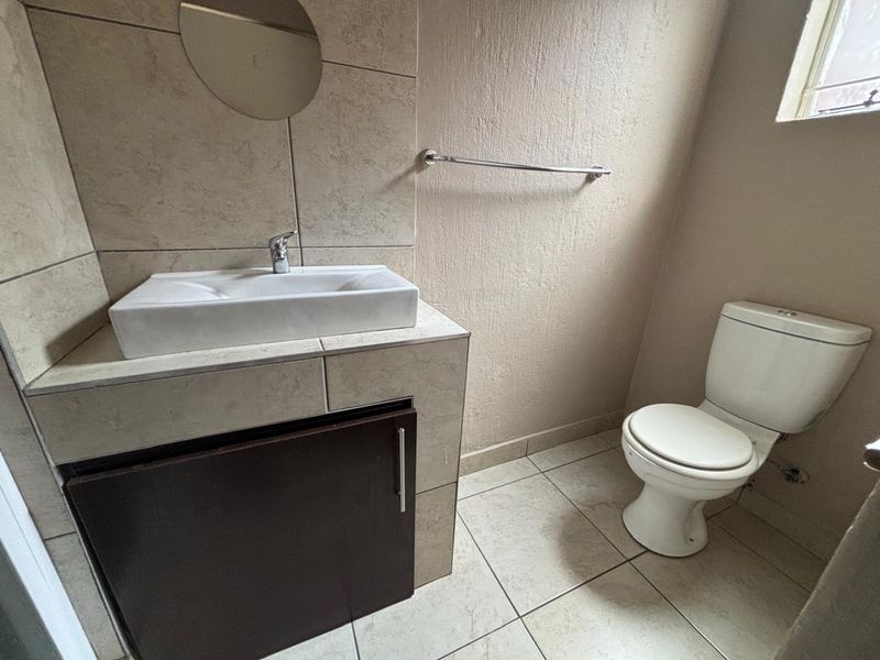 1 Bedroom Unit for Sale in Bramley Park - Photo 10