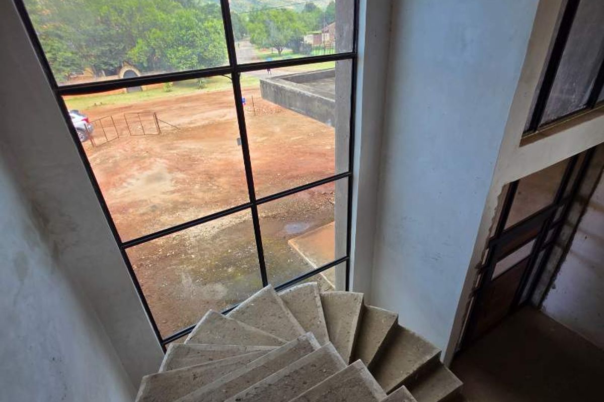 Urgent sale!Nearly completed home - Photo 5