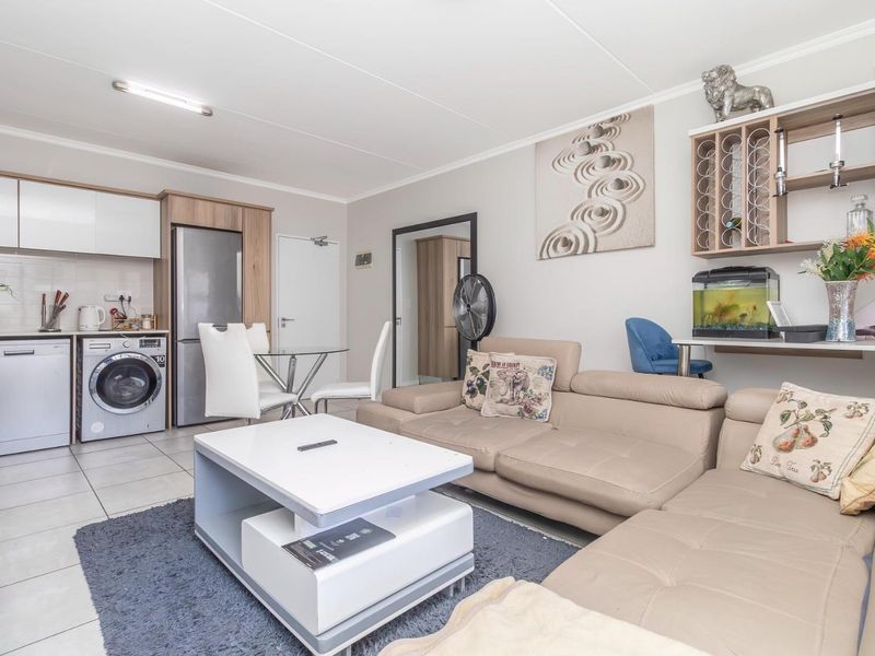 Modern 2-Bedroom Apartment in The Whisken Lifestyle Estate - Photo 2