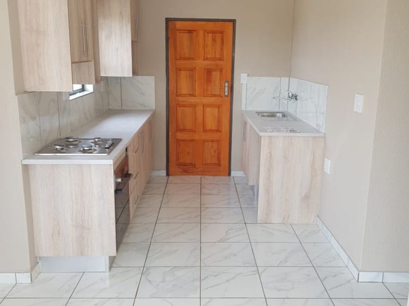 NEW DEVELOPMENT, ALL COSTS INCLUDED, FULL TITLE STANDS. NO DEPOSITS / 100% BONDS (dependent on client profile) - Photo 6