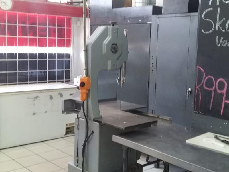 FULLY EQUIPT BUTCHERY . VERY WELL ESTABLISHED.  31 YEARS UP AND RUNNING.  LOJAL CLIENT BASE. - Photo 5
