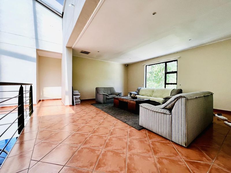 4 Bedroom House For Sale in Ludwigsdorf - Photo 5