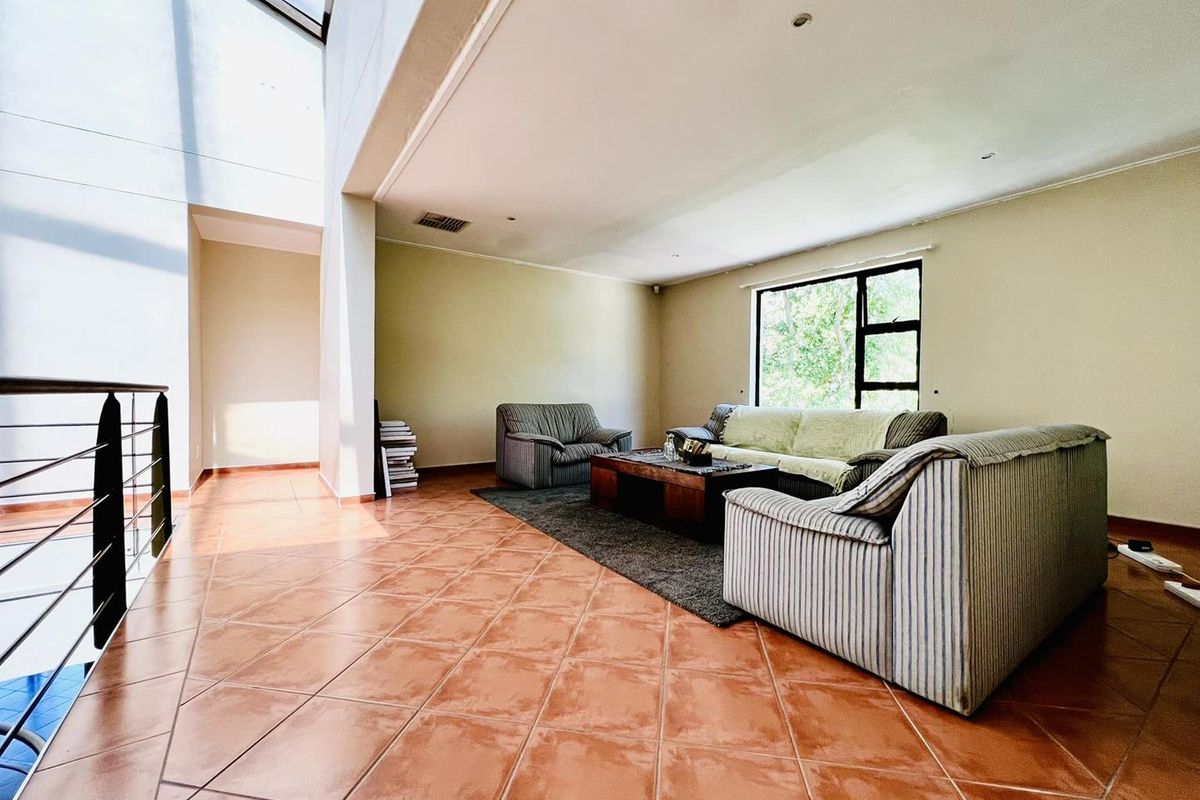 4 Bedroom House For Sale in Ludwigsdorf - Photo 5