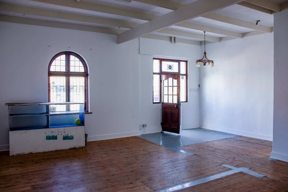 Spacious entrance area