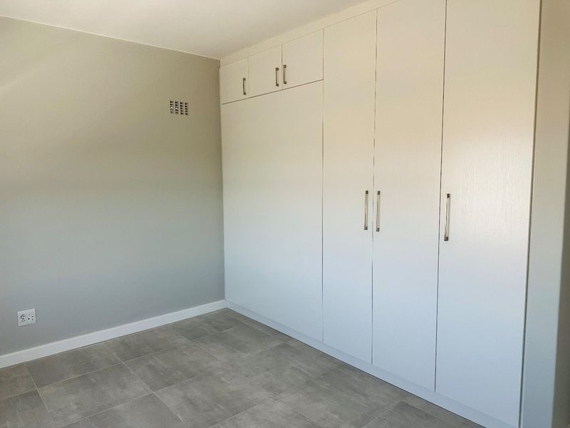 Modern Centrally Located Apartment - Photo 5