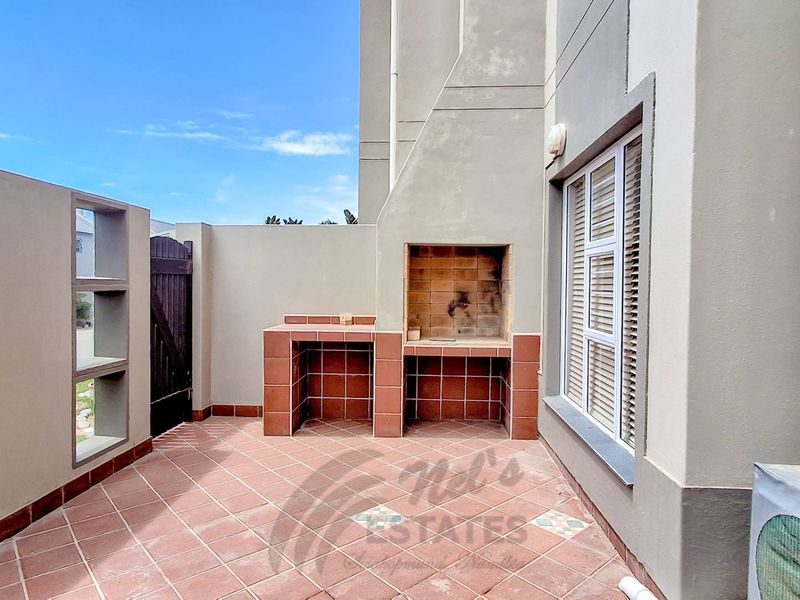 Modern Townhouse For Sale in Vogelstrand, Swakopmund - Photo 6