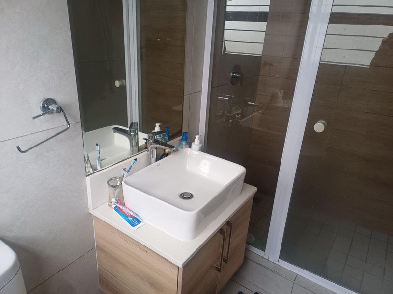 Modern Ground Floor Townhouse with Private Garden and Built-in Braai - Photo 4