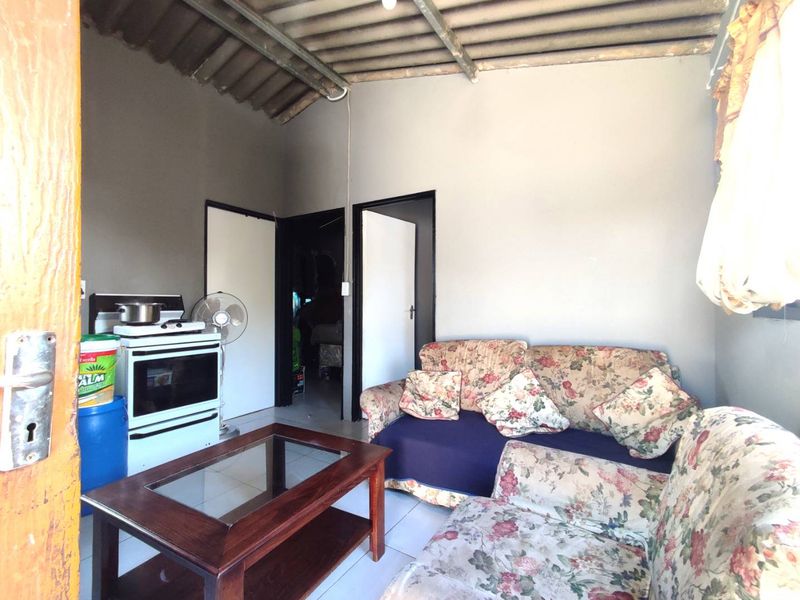 6 Bedroom House for Sale in Cosmo City - Photo 6