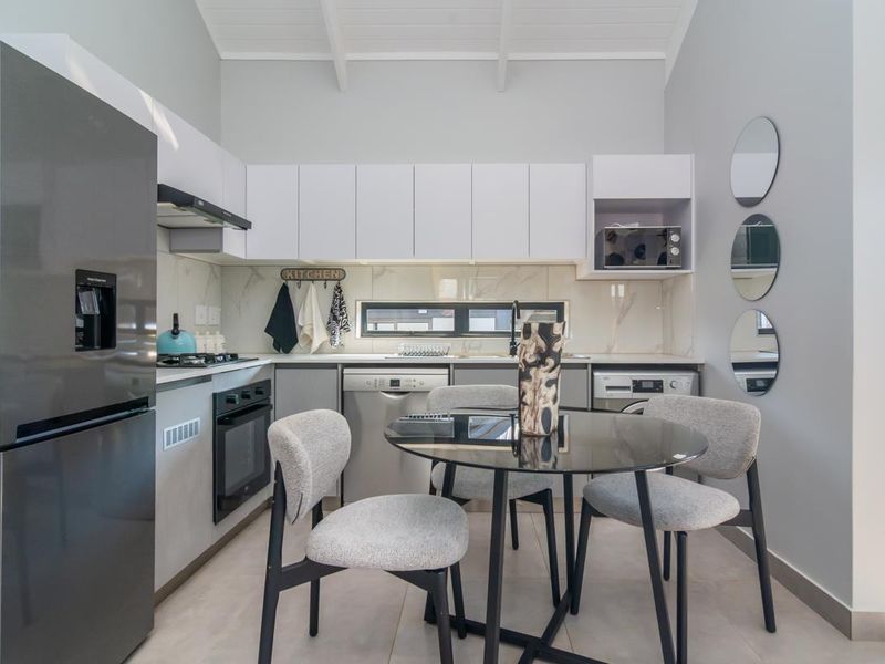 A modern home  with comfort and  privacy awaits you at Baltimore Estate Home - Photo 5