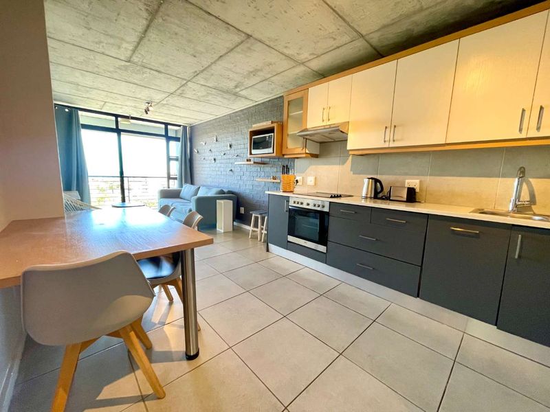Large 2 Bed, 2 Bath Furnished Apartment- Milnerton - Photo 6