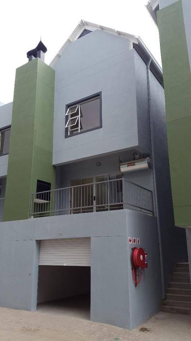 Property #2434402, Townhouse For Sale in Elisenheim