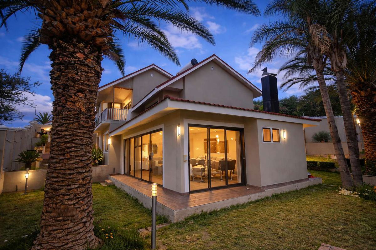 Family Home with Space & Views to die for, Ludwigsdorf - Photo 2