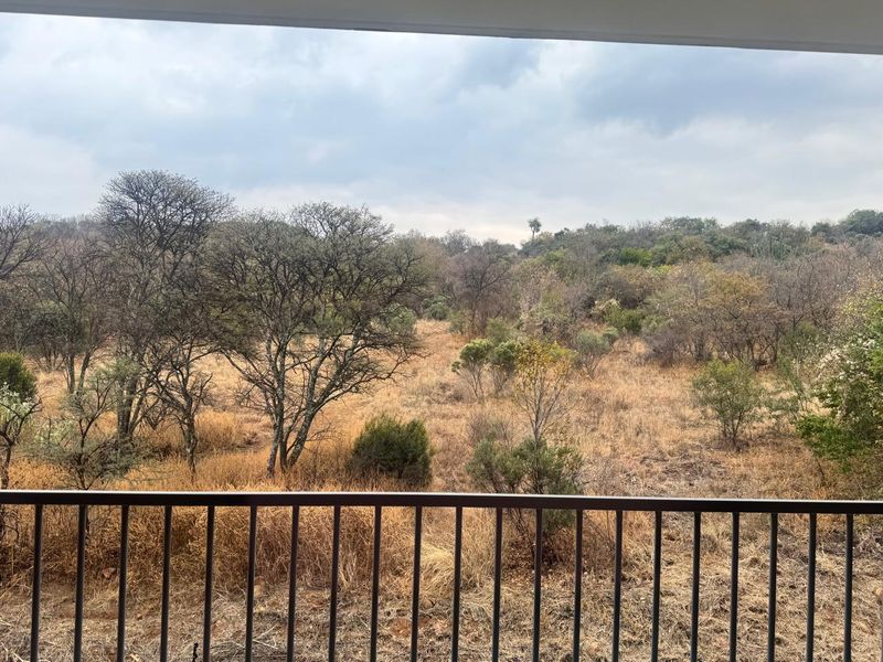 Beautiful 1 Bedroom Apartment For Sale in The Beautiful Thaba-Eco Villiage - Photo 10