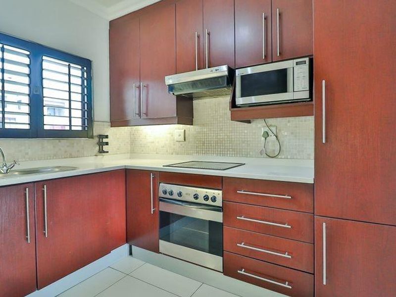 Modern Loft Apartment, Ideal for Young Professionals or Investors! - Photo 3