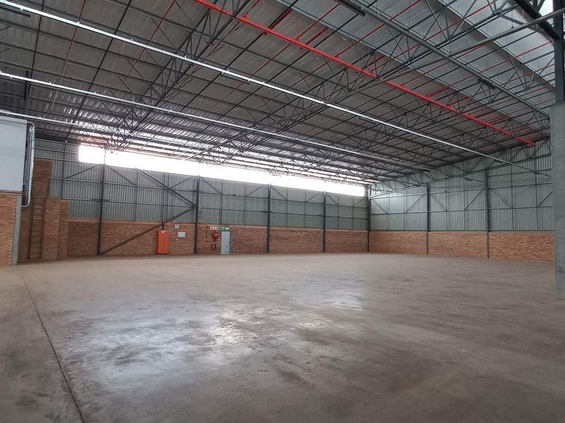 1 765m2 Airport Park Warehouse To Let - Photo 8