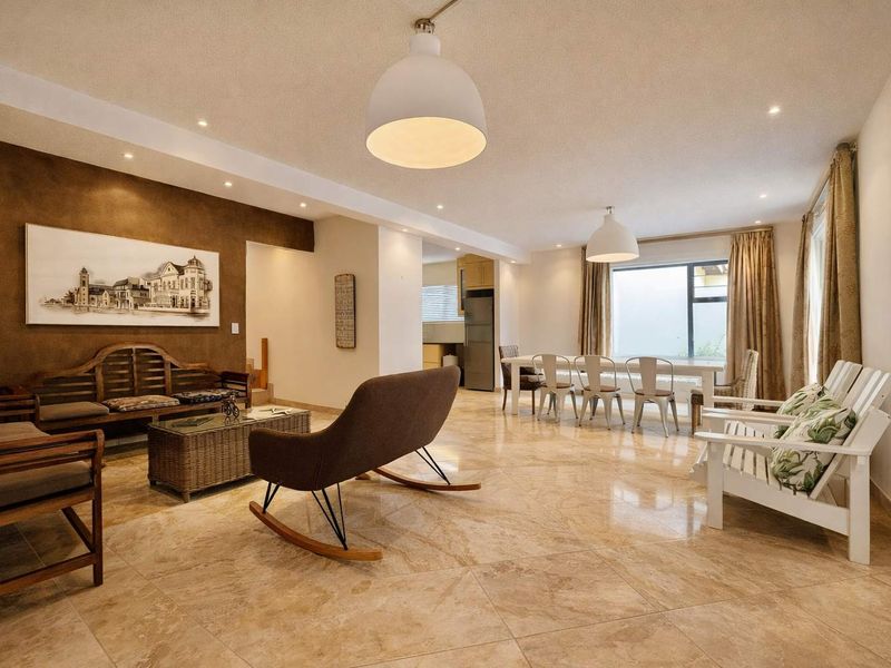 Live Large: Expansive Home with Security & Entertainment - Photo 3