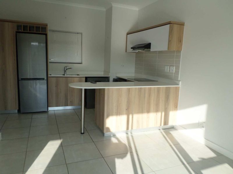 Top-Floor 1 Bedroom Apartment to Rent in Ballito Hills ...Available 1 August - Photo 7