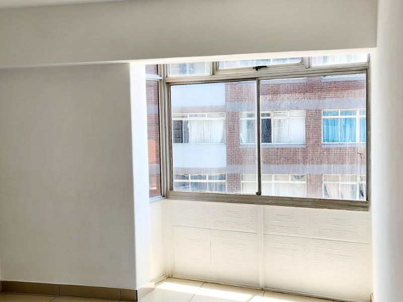 Lock up and go - South Beach Apartment - Photo 8