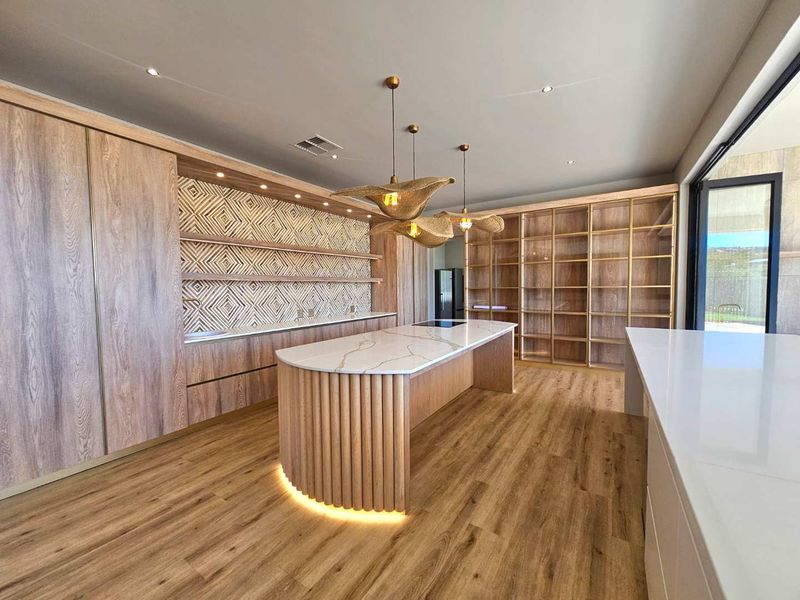 Modern Elegance: Stunning New 3-Bed Home with Pool - Photo 9