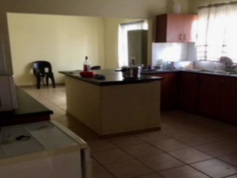 FOR SALE: 4 bedrooms house for sale in Helao Nafidi, Oshikango, Selling price N$N$950,000 cost excluded, Erf size 1200 m2 - Photo 4