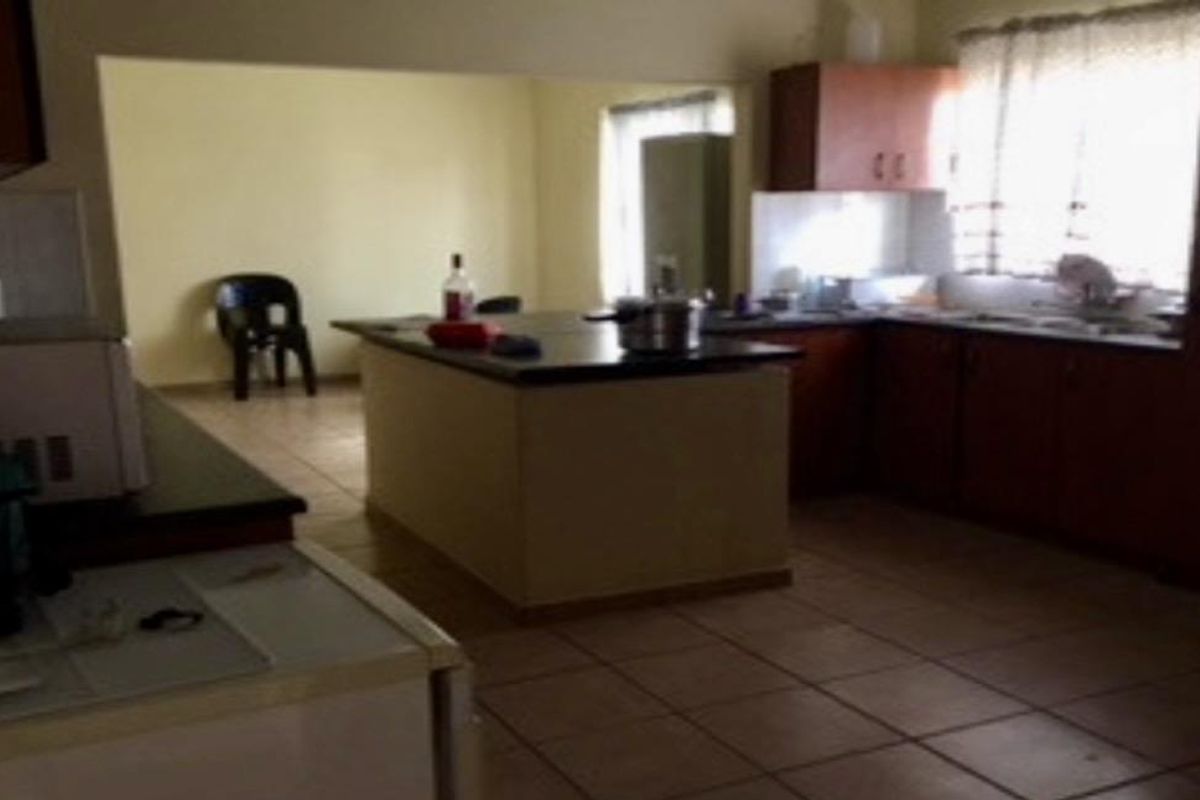 FOR SALE: 4 bedrooms house for sale in Helao Nafidi, Oshikango, Selling price N$N$950,000 cost excluded, Erf size 1200 m2 - Photo 4