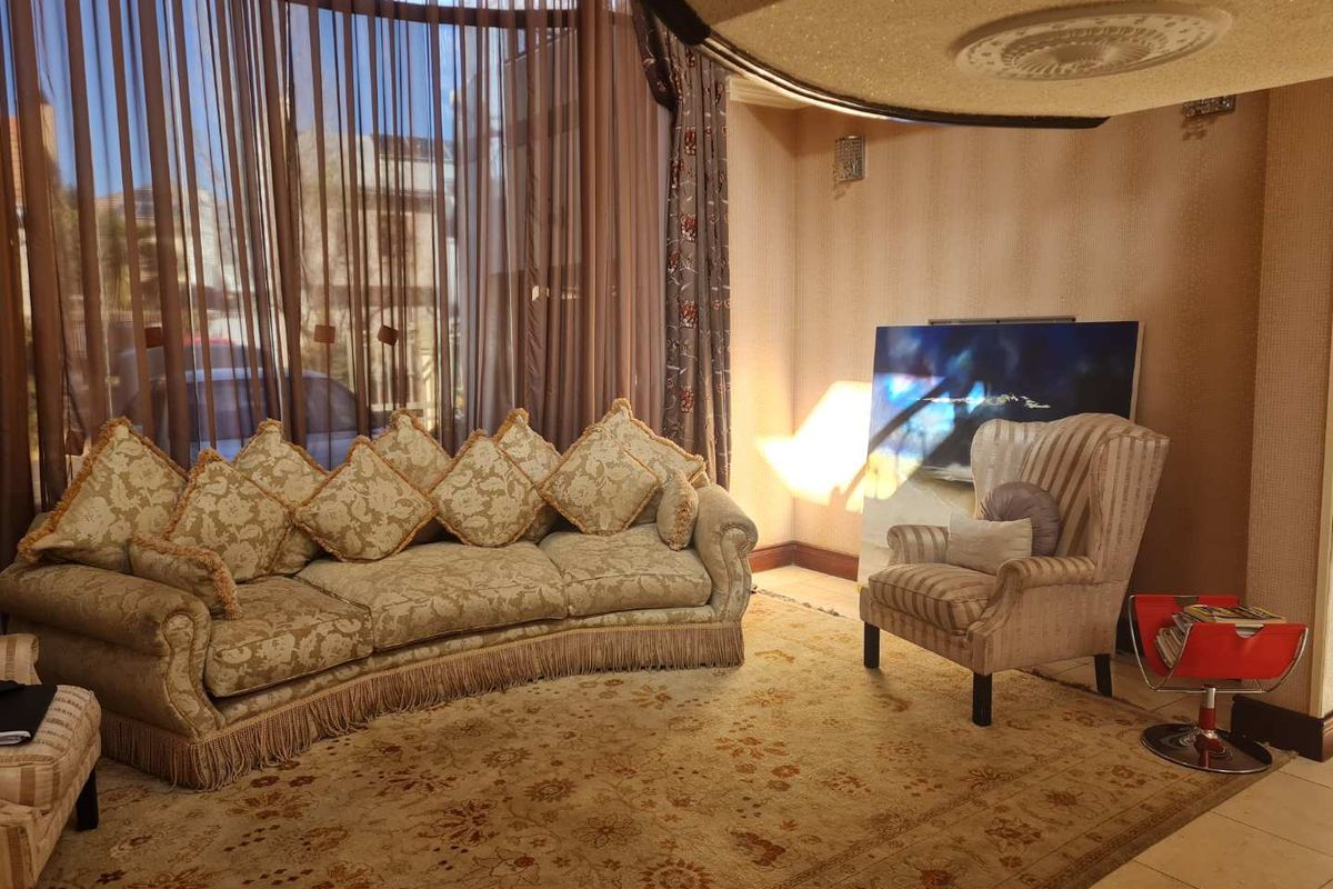 BIG FAMILY HOME IN SECURITY ESTATE - Photo 4