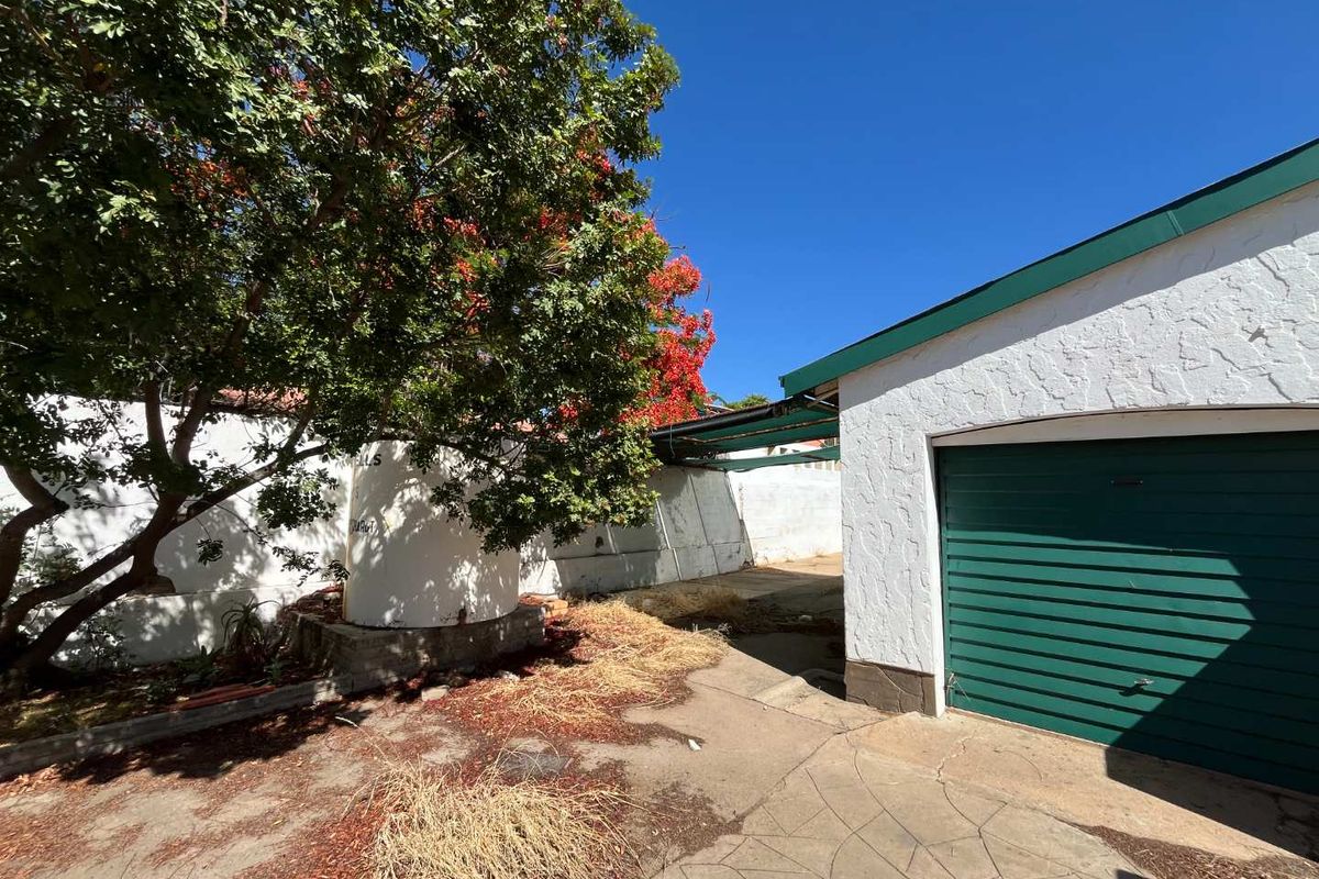 Erf 386 – A Renovator’s Dream With Massive Potential - Photo 5