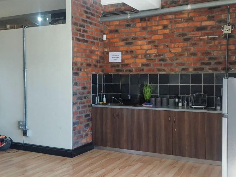 Spacious and Inviting Office Space available - Photo 5