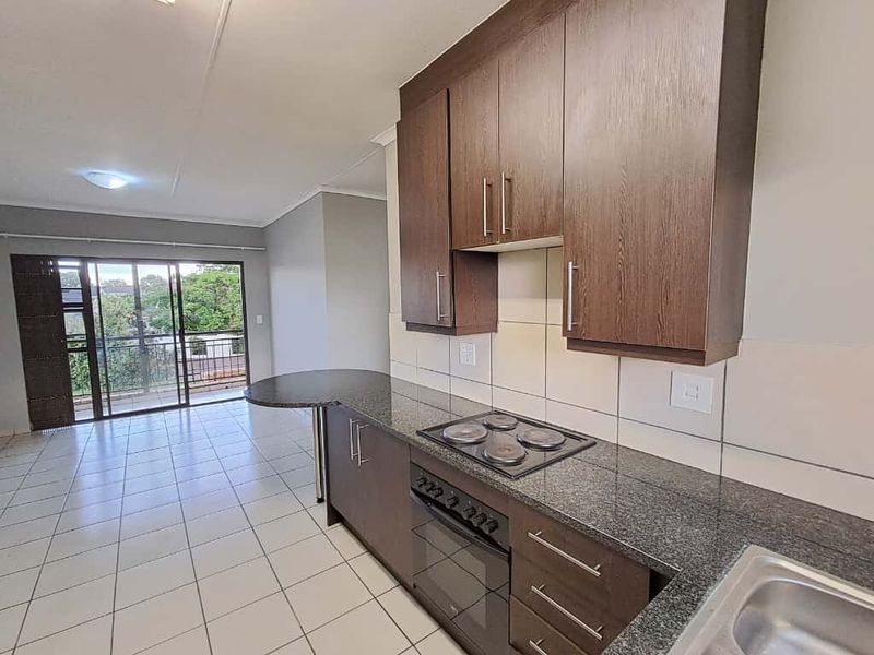 Modern Living with Spectacular Views and Pet-Friendly! - Photo 2