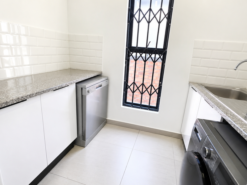 4-bedroom townhouse in Carlswald, Midrand - Photo 6
