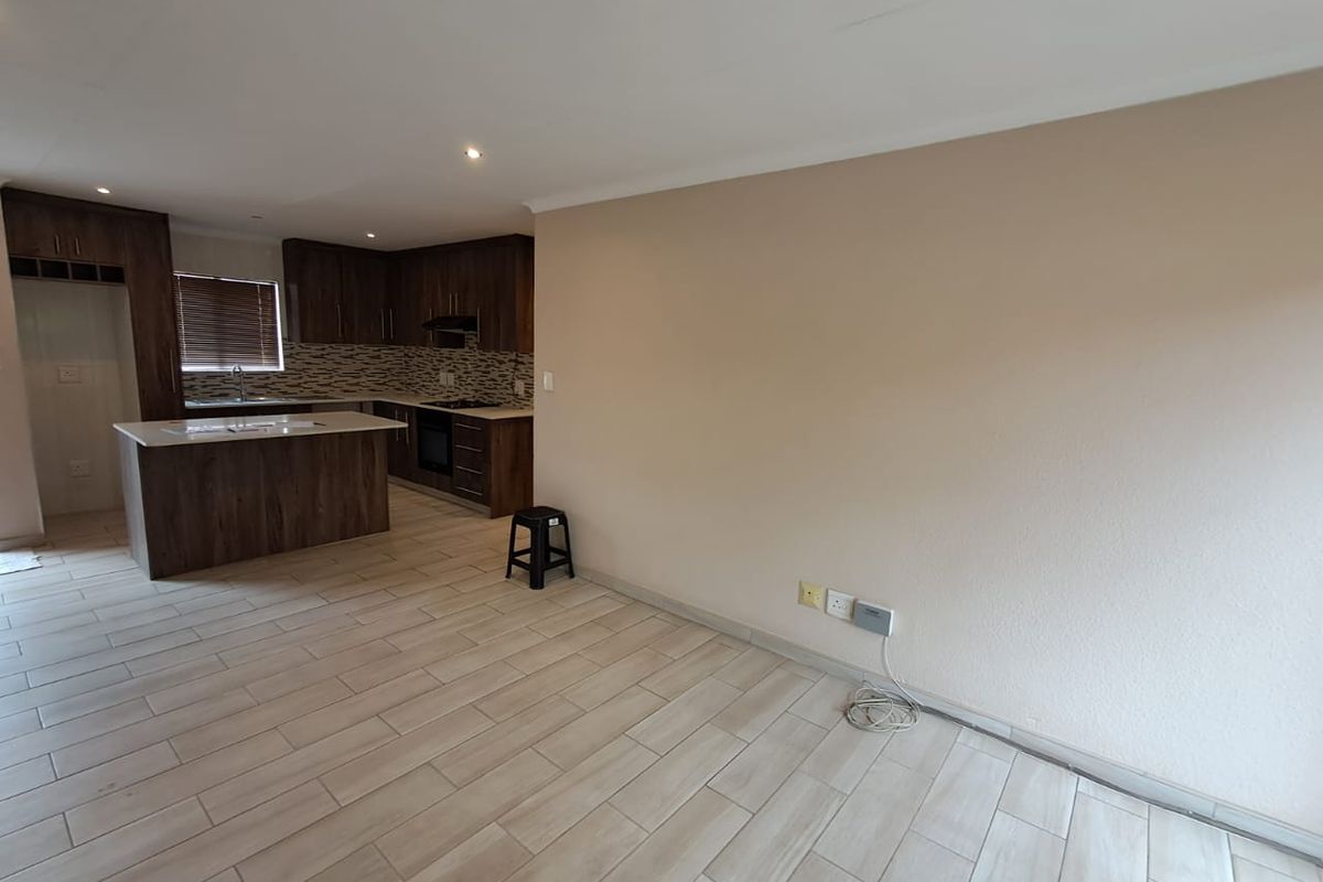 Newly Renovated Apartment for Sale - Photo 4