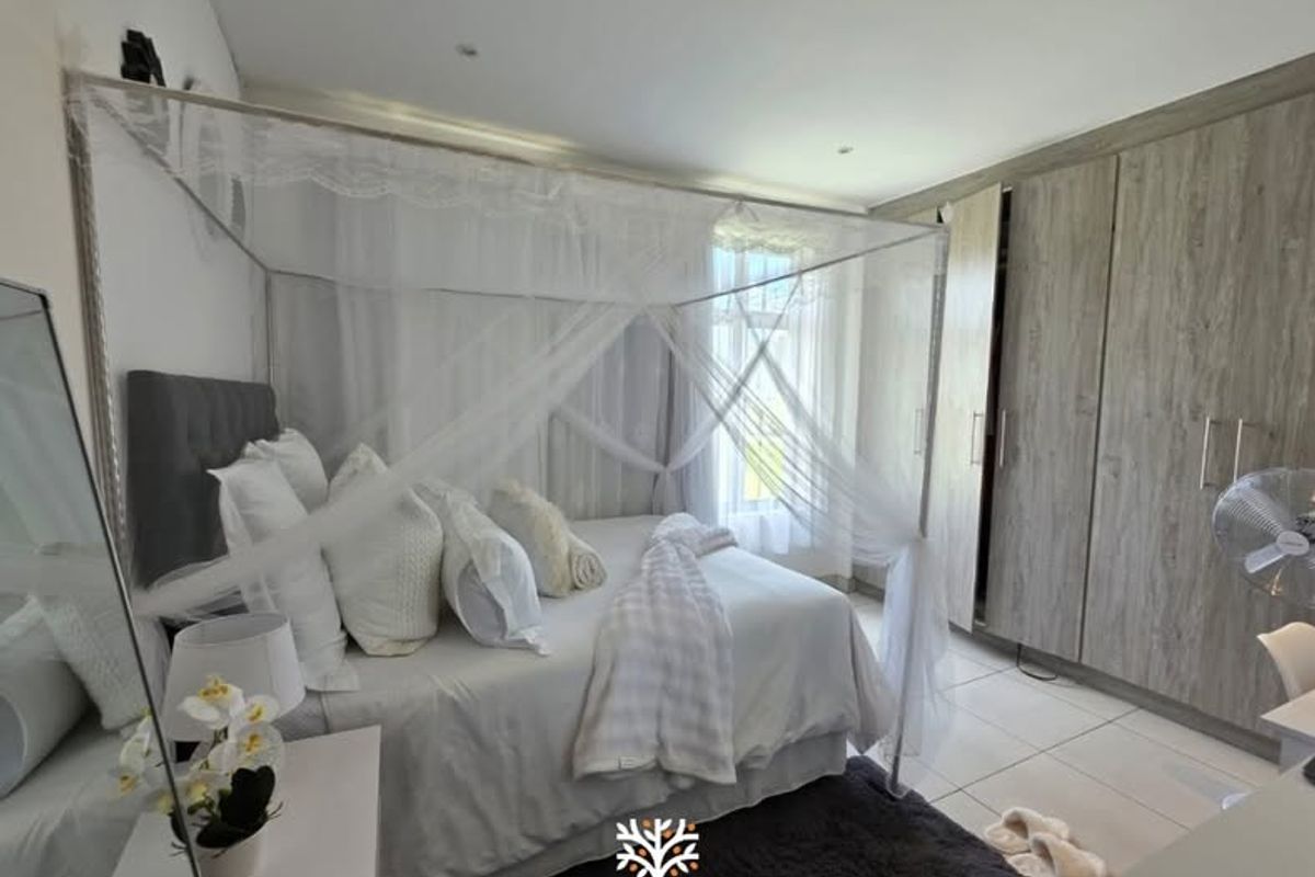 2 Bedroom Apartment on the Golf Estate - Photo 5