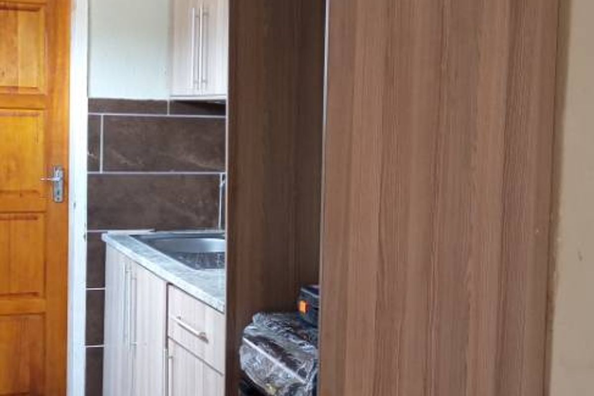 2 Bed House FOR SALE in Moleleki Ext 3 - Photo 5