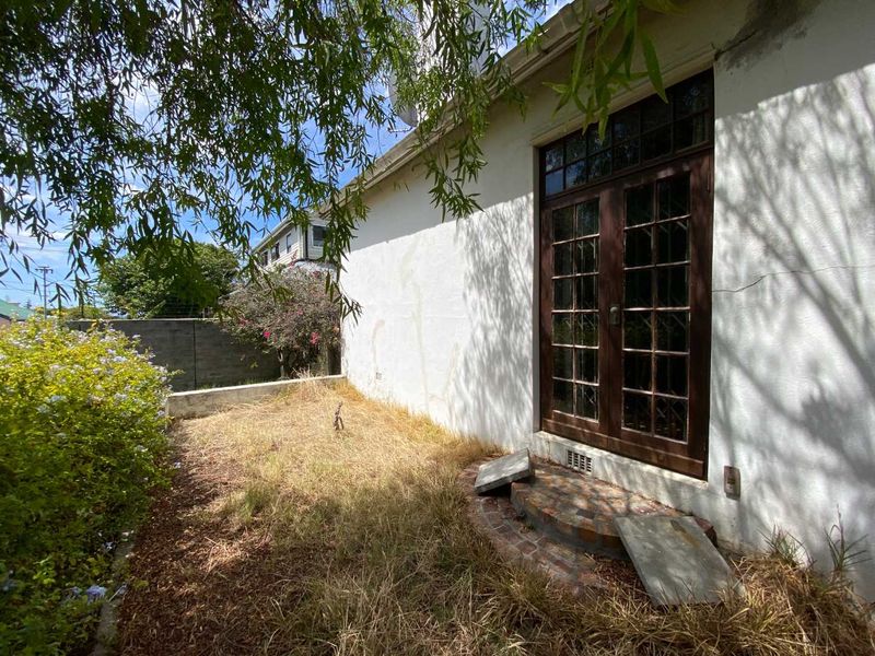 Charming Historic Cape Town Cottage - Photo 10