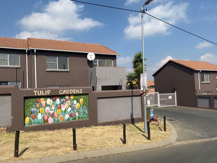 Property #2145395, Apartment Sold in Vorna Valley