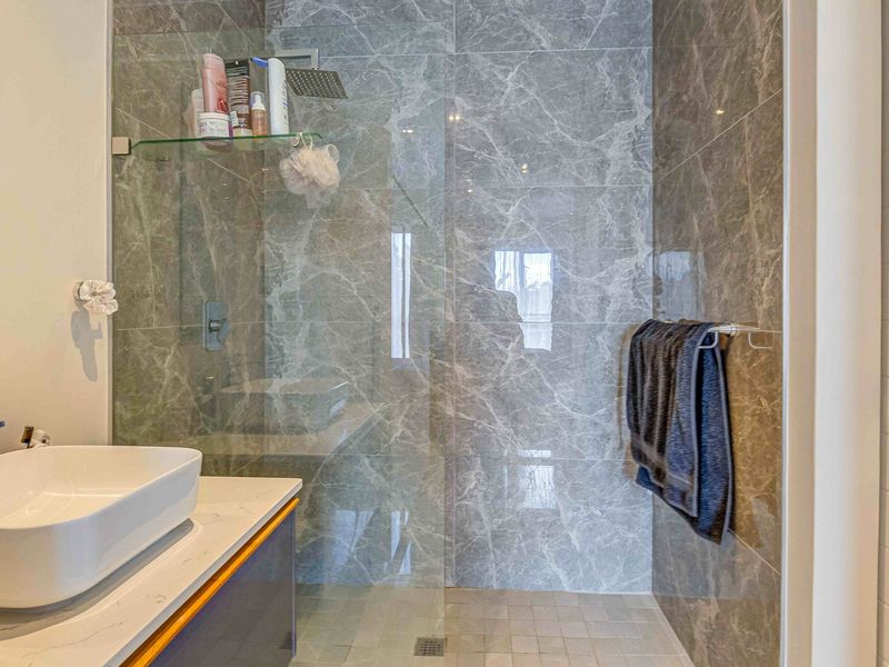 1 bedroom apartment in Houghton Estate - Photo 8